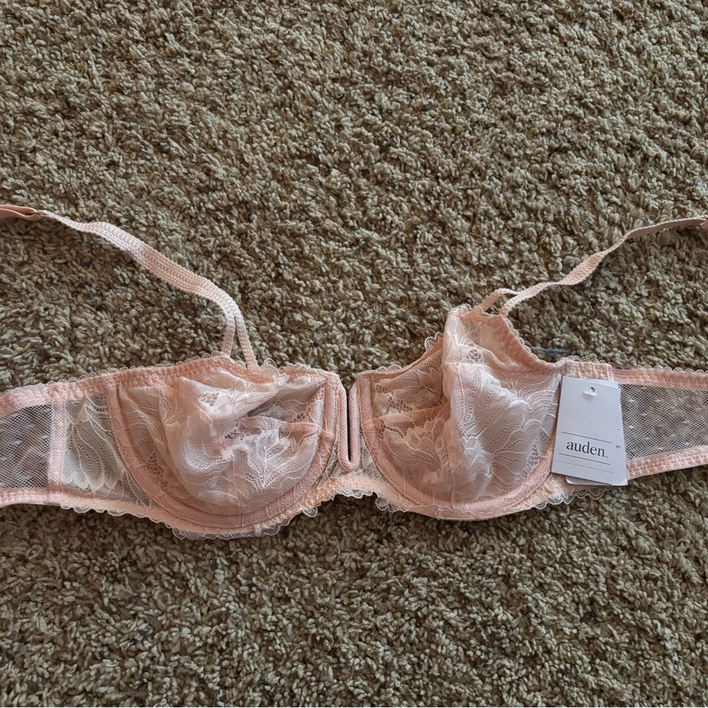 Auden Delicate Lace Bra - Blush